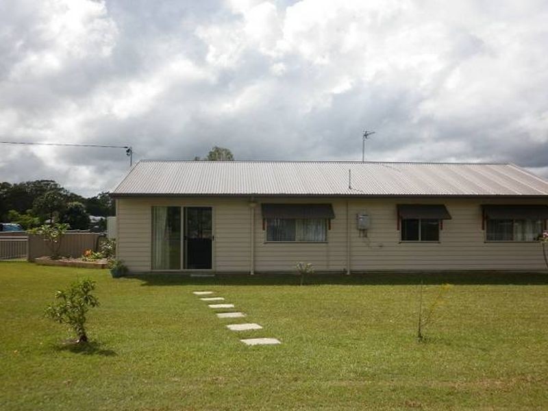 40 Canberra Ave, Cooloola QLD 4580