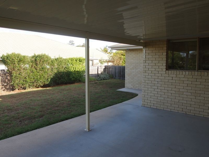 8 Killarney Court, Southside QLD 4570