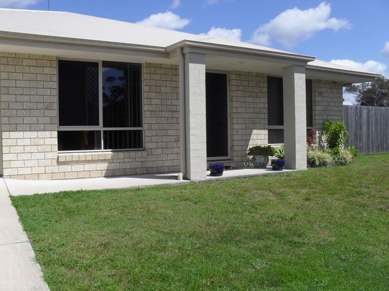 26 Creekside Esplanade, Cooloola Cove QLD 4580