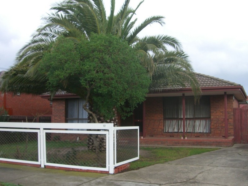 12 Bergen Street, Keysborough VIC 3173