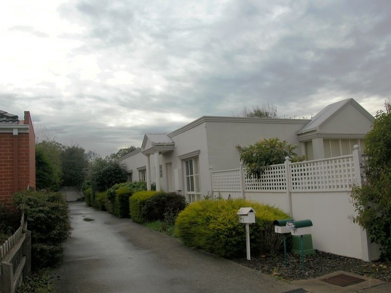 2/25 Betti Street, Clayton VIC 3168