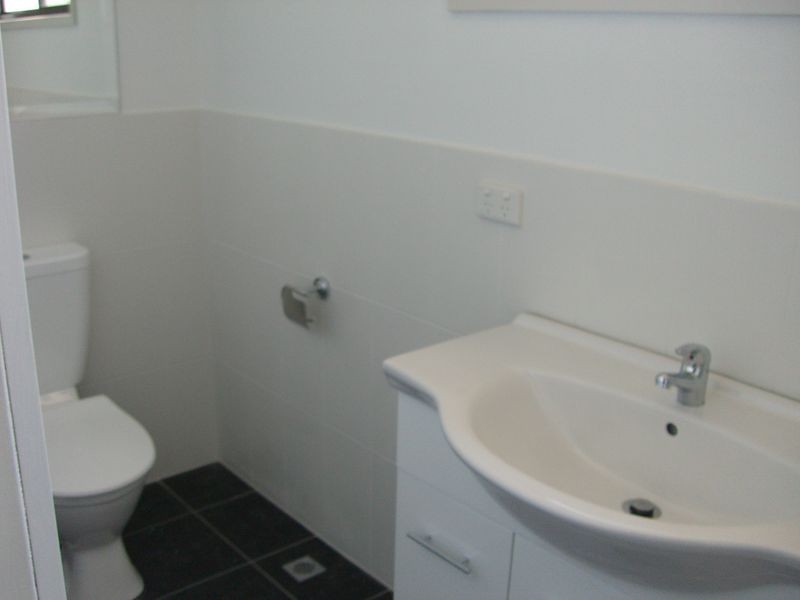 4/15 Oakes Avenue, Clayton South VIC 3169