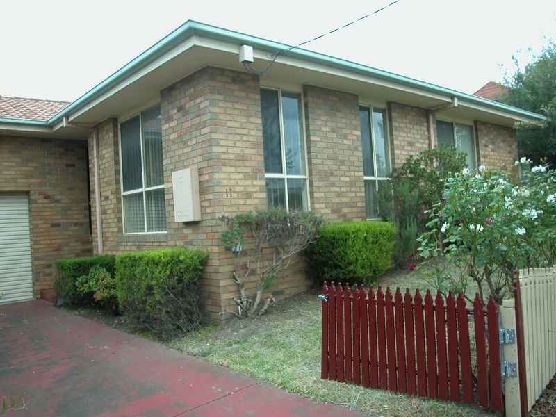 11 Harcourt Avenue, Mulgrave VIC 3170