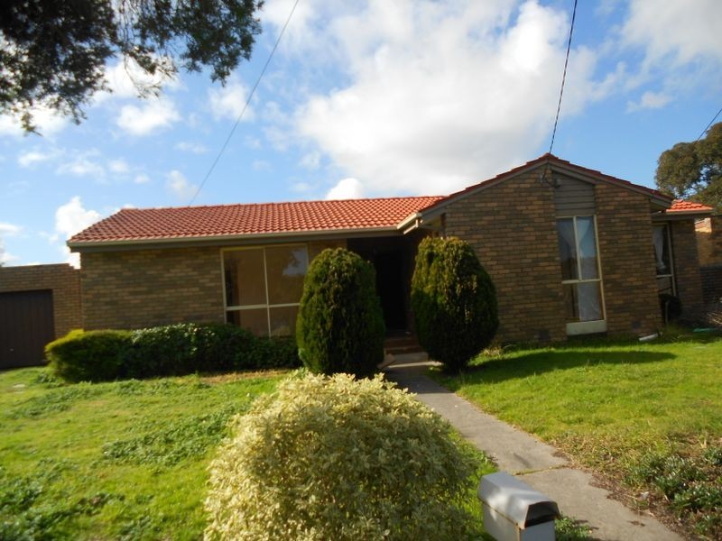 16 Enngonia Crescent, Clayton South VIC 3169