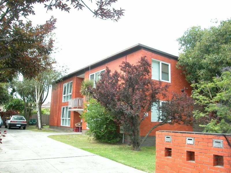 2/21 Merlyn Avenue, Clayton South VIC 3169