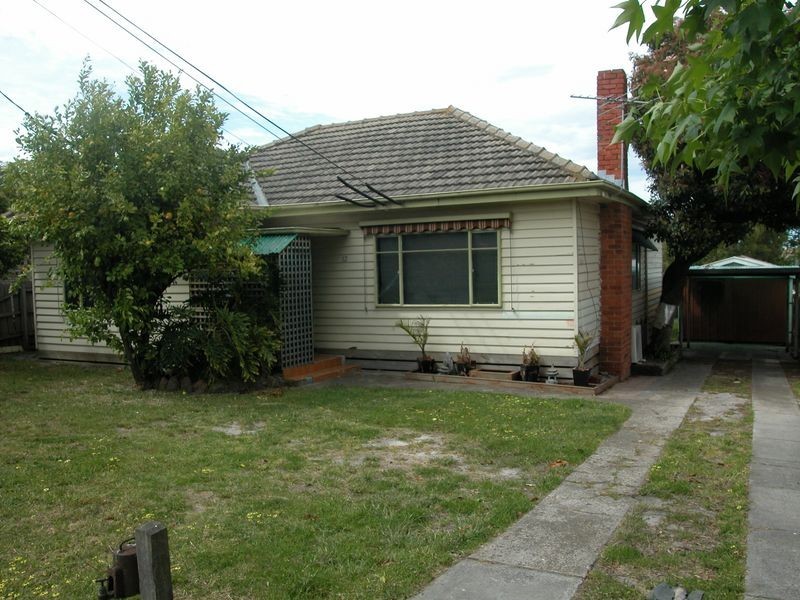 12 Hourigan Avenue, Clayton VIC 3168