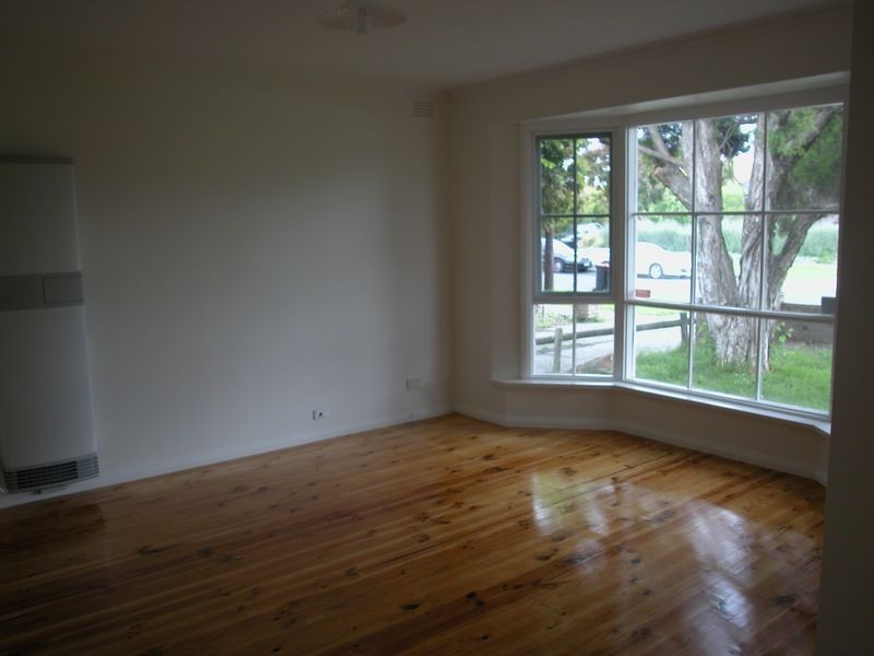 1/13 Burns Avenue, Clayton South VIC 3169