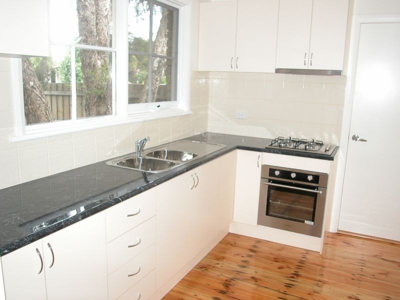 1/13 Burns Avenue, Clayton South VIC 3169