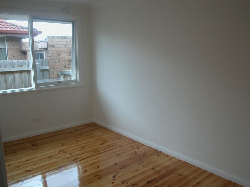 1/13 Burns Avenue, Clayton South VIC 3169