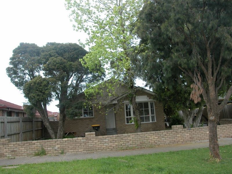 1/13 Burns Avenue, Clayton South VIC 3169