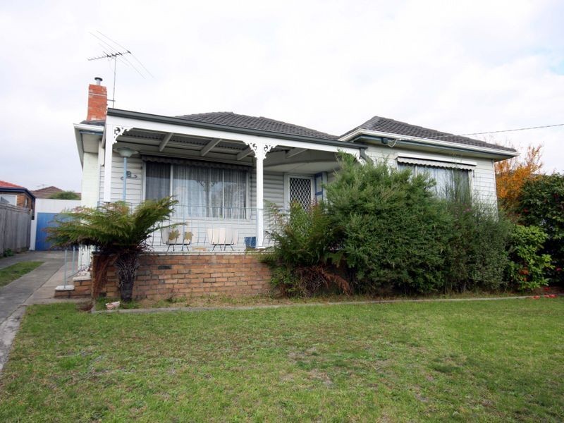 18 Colin Road, Clayton VIC 3168