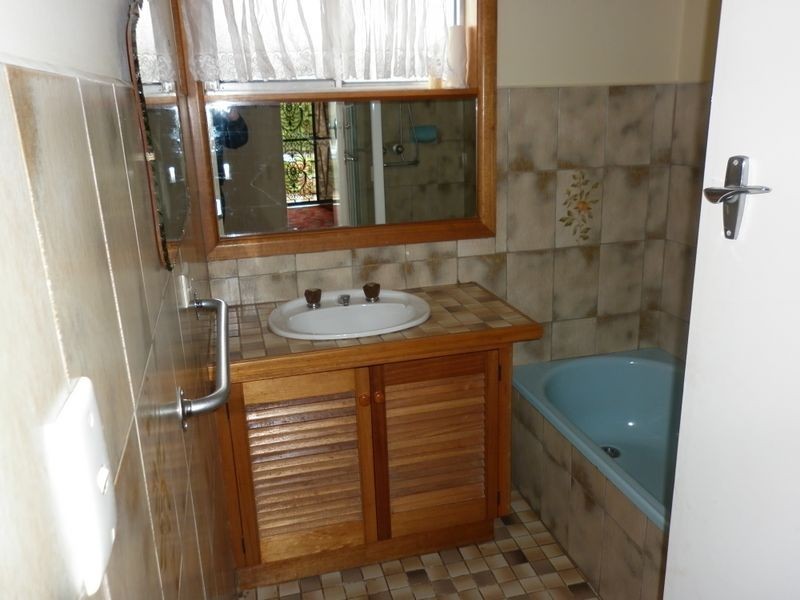 18 Helena Street, Clayton South VIC 3169