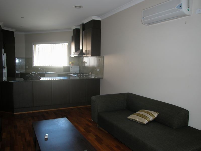 1/38 Koonawarra Street, Clayton VIC 3168