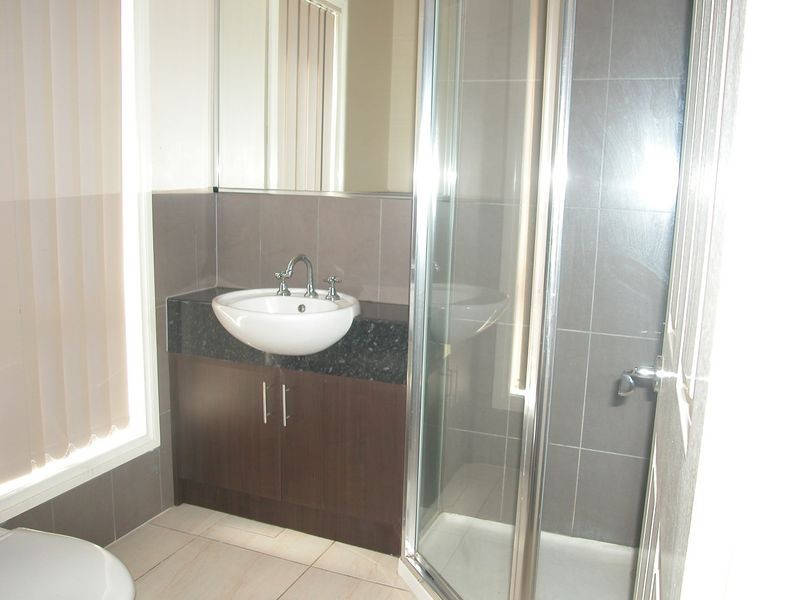 1/38 Koonawarra Street, Clayton VIC 3168