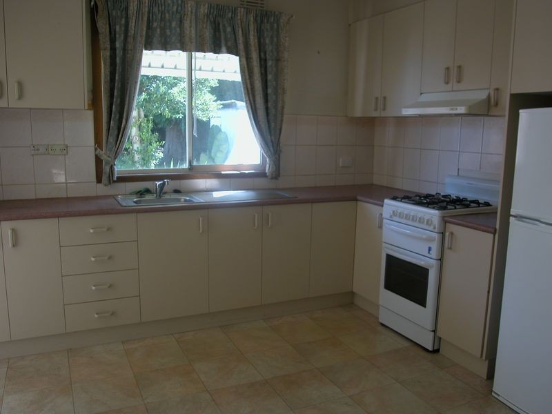 19 Byron Street, Clayton South VIC 3169