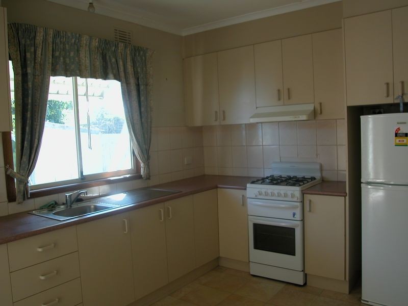 19 Byron Street, Clayton South VIC 3169