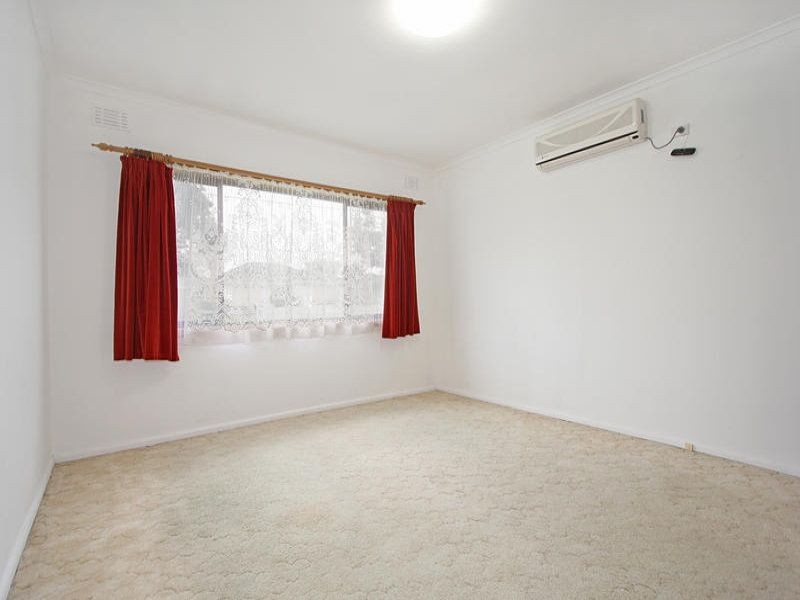5 Arunta Crescent, Clayton South VIC 3169