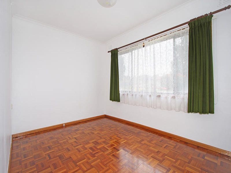 5 Arunta Crescent, Clayton South VIC 3169