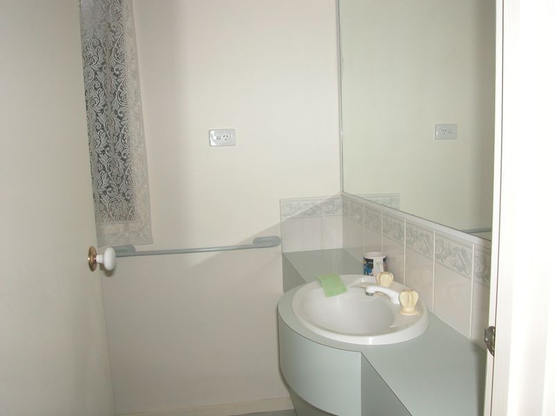 1/8 Hilltop Avenue, Clayton VIC 3168