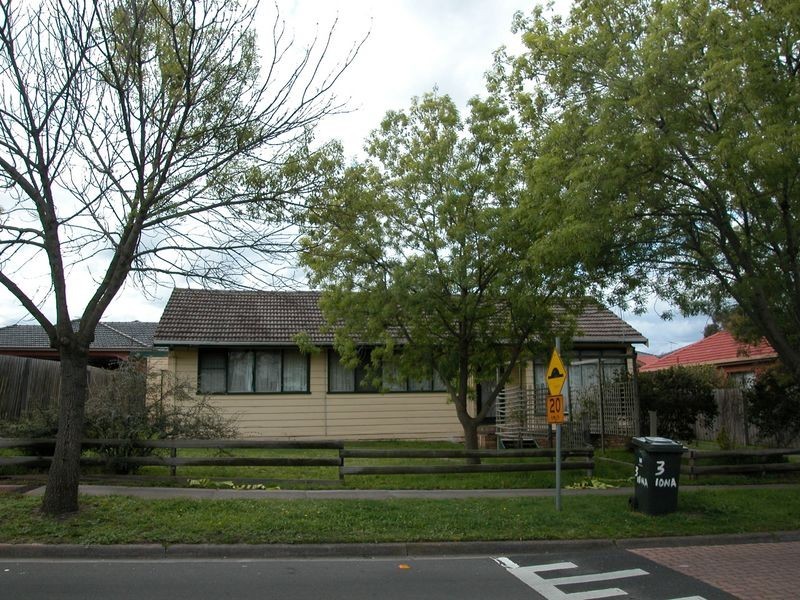 3 Iona Street, Clayton VIC 3168