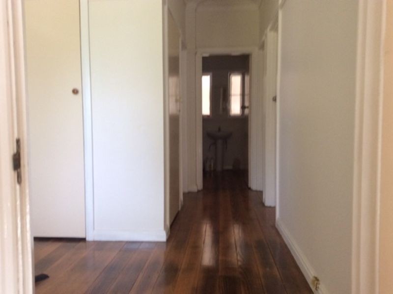 8 Thomas Street, Clayton VIC 3168