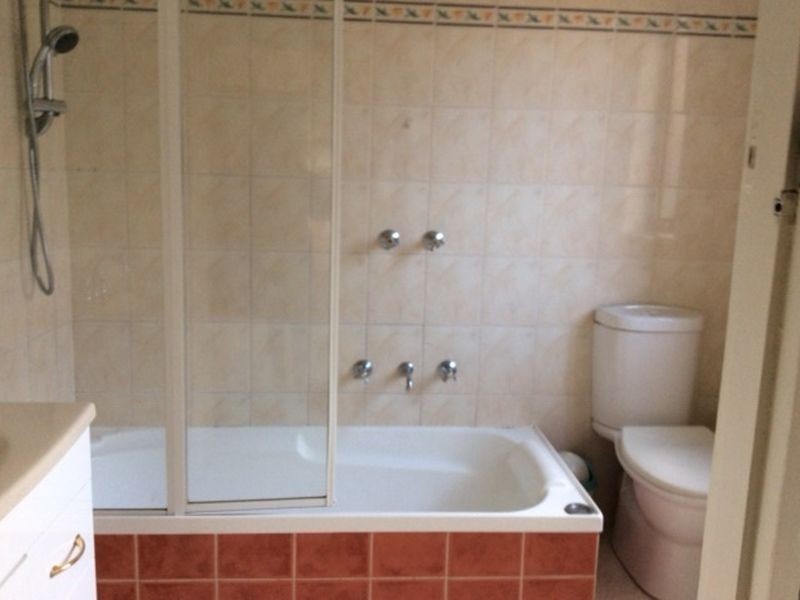 1/1925 Dandenong Road, Clayton VIC 3168