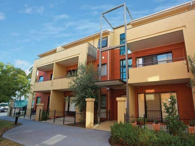 35/1 Greenfield Drive, Clayton VIC 3168