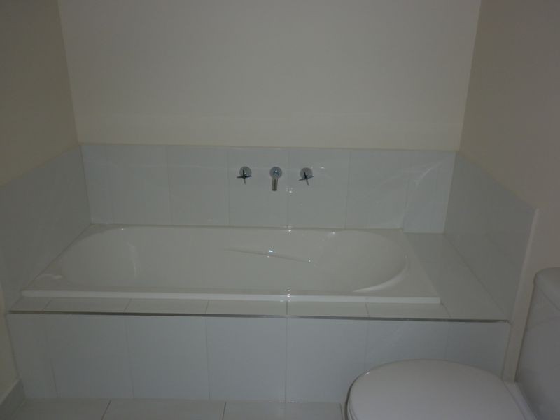 2/21 Newport Road, Clayton VIC 3168