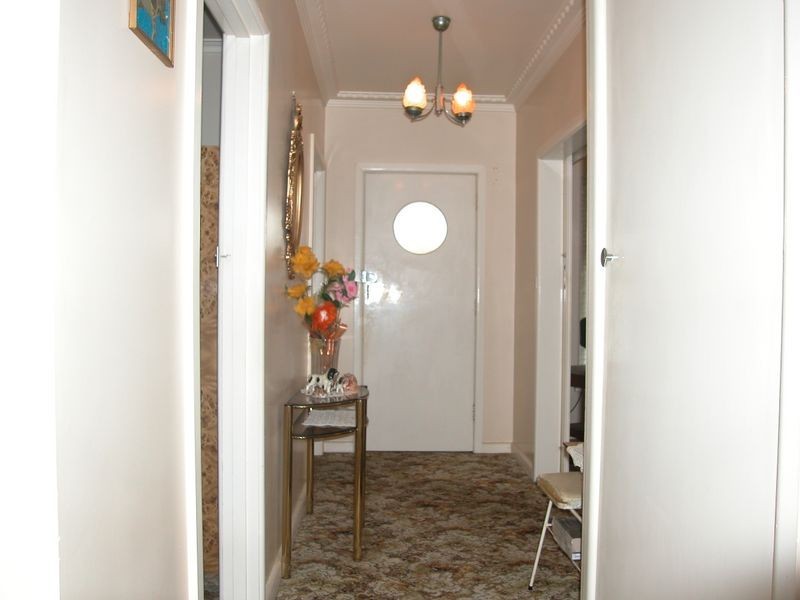 15 Merlyn Avenue, Clayton South VIC 3169