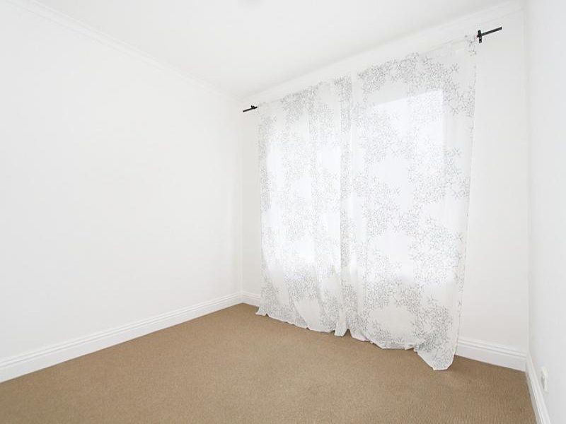 1/1 Burton Avenue, Clayton VIC 3168