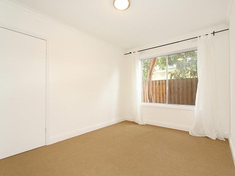 1/1 Burton Avenue, Clayton VIC 3168