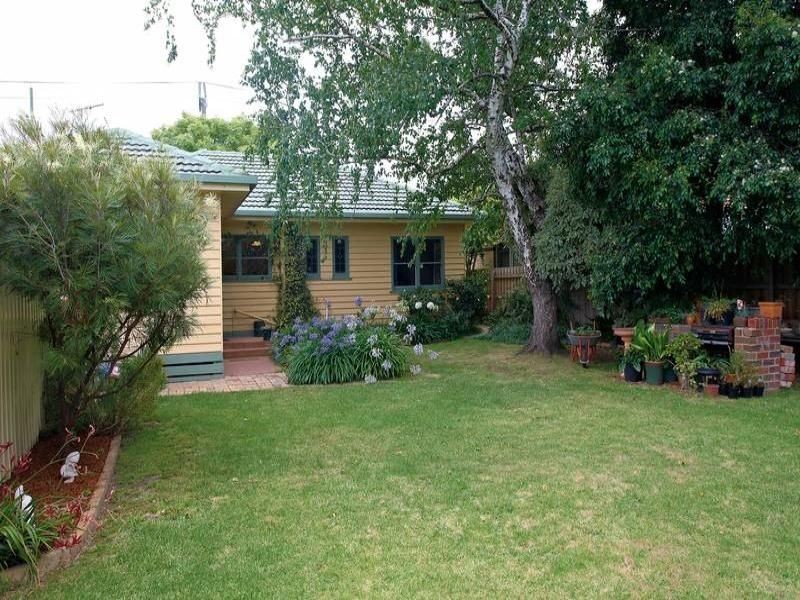 842 Blackburn Road, Clayton VIC 3168