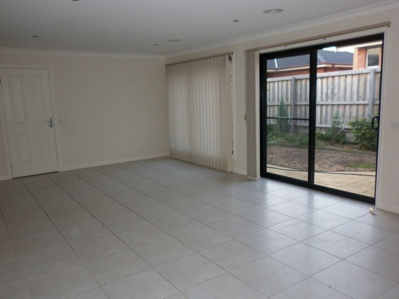 1/5 Alexander Avenue, Oakleigh East VIC 3166