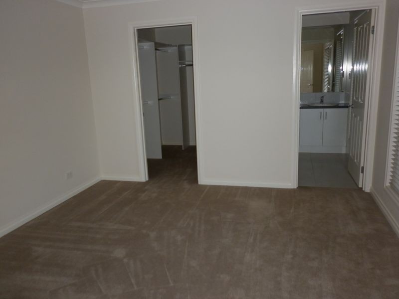 1/5 Alexander Avenue, Oakleigh East VIC 3166