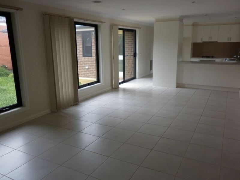 2/5 Alexander Avenue, Oakleigh East VIC 3166