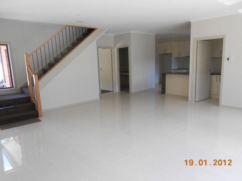 2/1925 Dandenong Road, Clayton VIC 3168