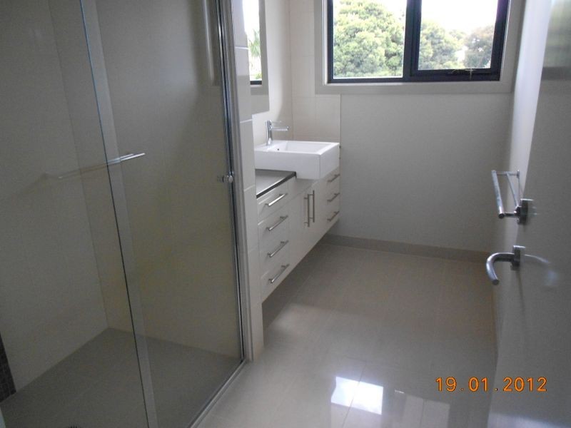 2/1925 Dandenong Road, Clayton VIC 3168