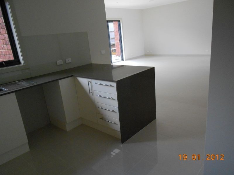 2/1925 Dandenong Road, Clayton VIC 3168