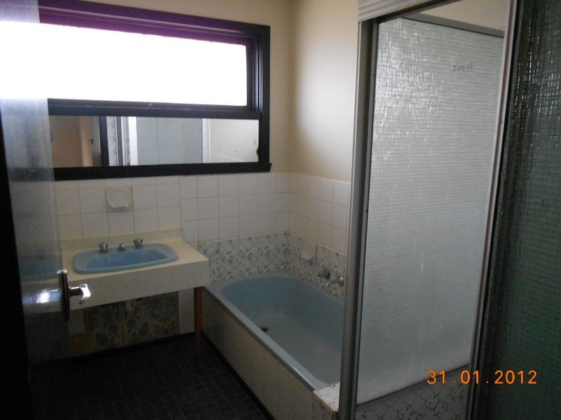 30 Monash Crescent, Clayton South VIC 3169