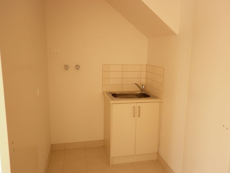 2/131 Clayton Road, Oakleigh East VIC 3166