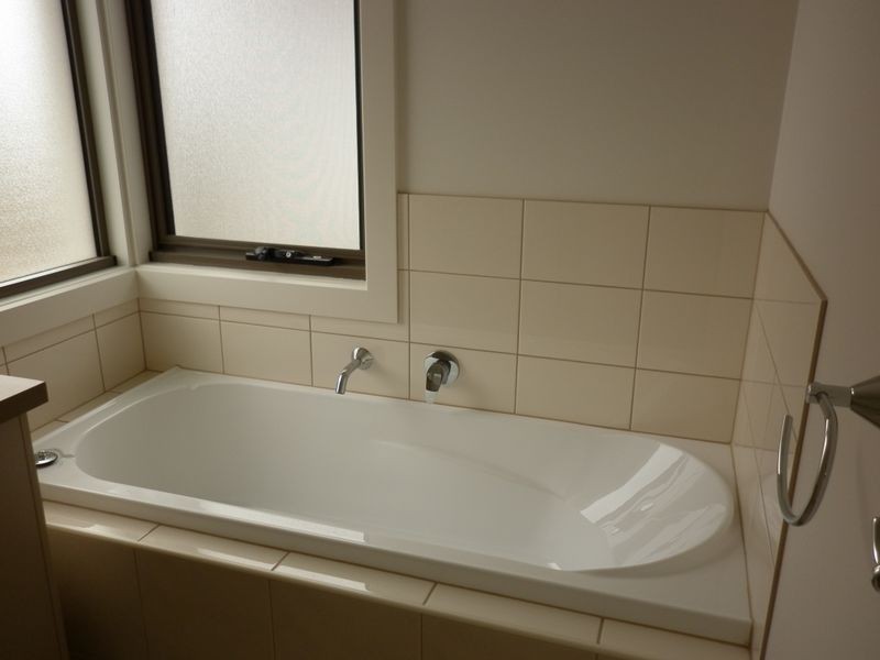 2/131 Clayton Road, Oakleigh East VIC 3166