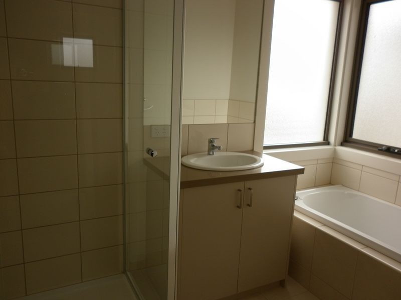 2/131 Clayton Road, Oakleigh East VIC 3166