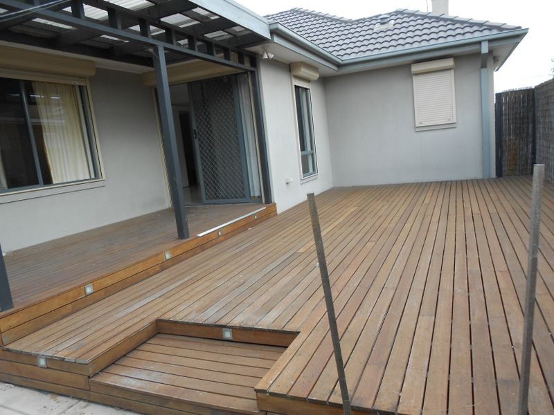 1/18 Knight Street, Clayton South VIC 3169