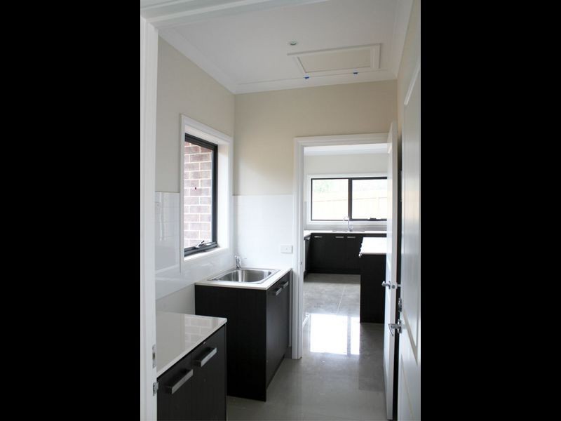 2/9 Westerfield  Drive, Notting Hill VIC 3168