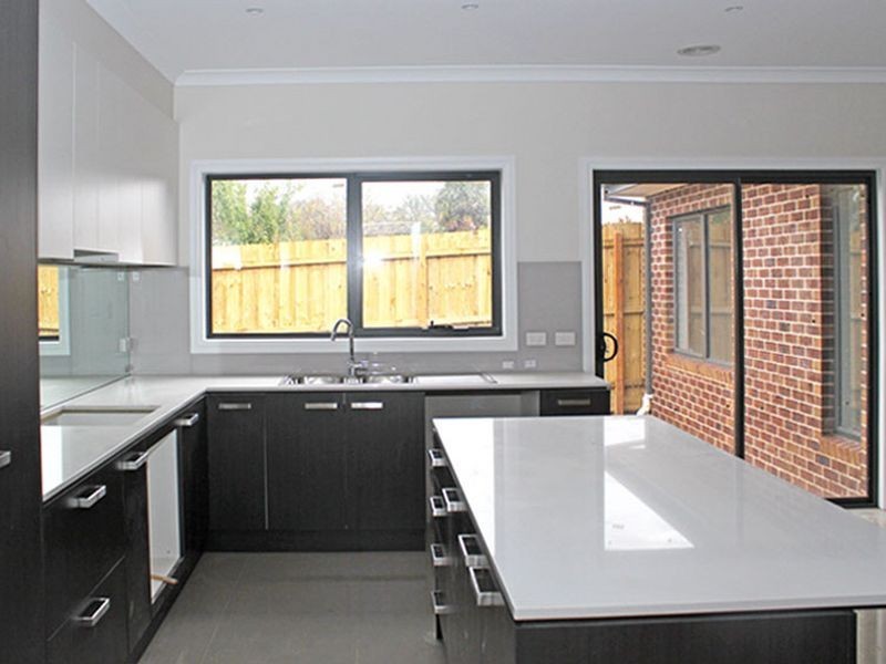 2/9 Westerfield  Drive, Notting Hill VIC 3168
