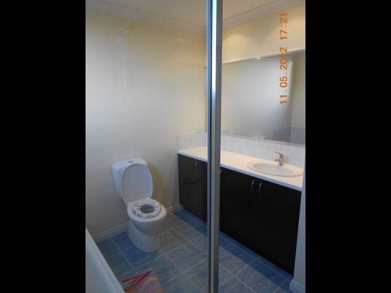 2/4 Carlson Avenue, Clayton VIC 3168