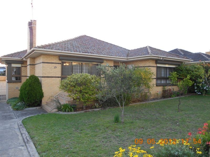 25 Alexander Avenue, Oakleigh East VIC 3166