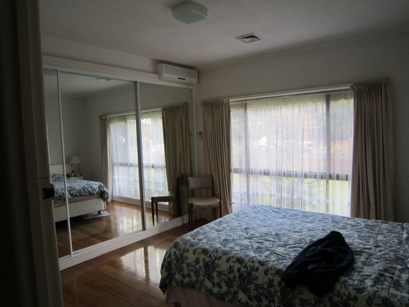 15 Castlewood Street, Bentleigh East VIC 3165