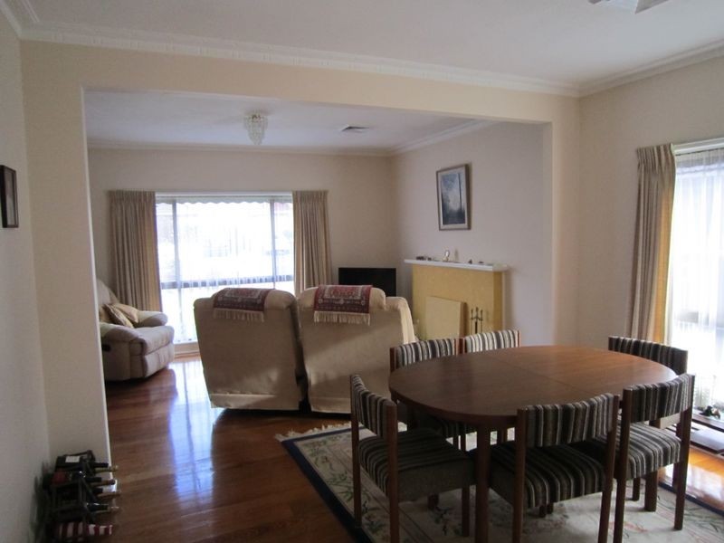 15 Castlewood Street, Bentleigh East VIC 3165