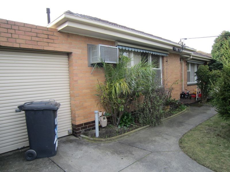 1/1 Waratah Avenue, Glen Huntly VIC 3163